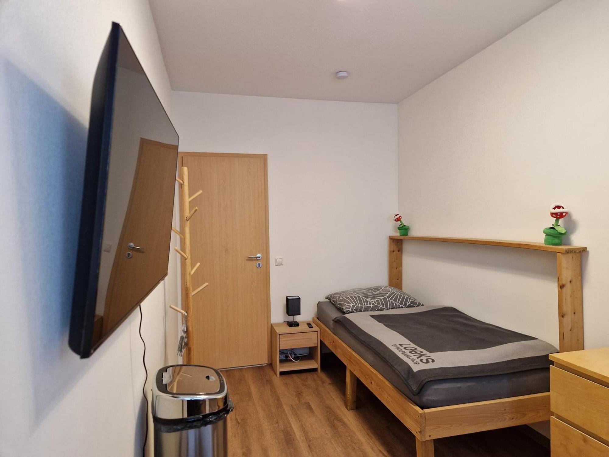 מפן Einzelzimmer In Ruhiger Lage --- Check-In Mit Schluesselkasten מראה חיצוני תמונה